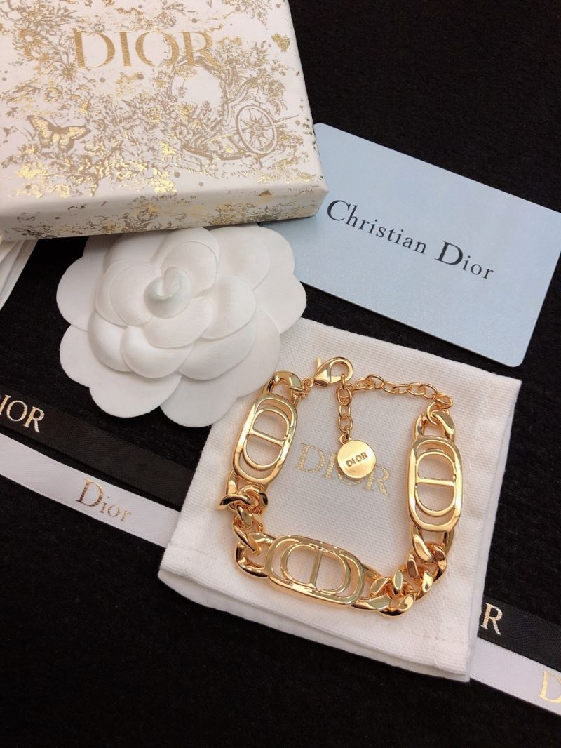 chr1st1an D10r necklaces